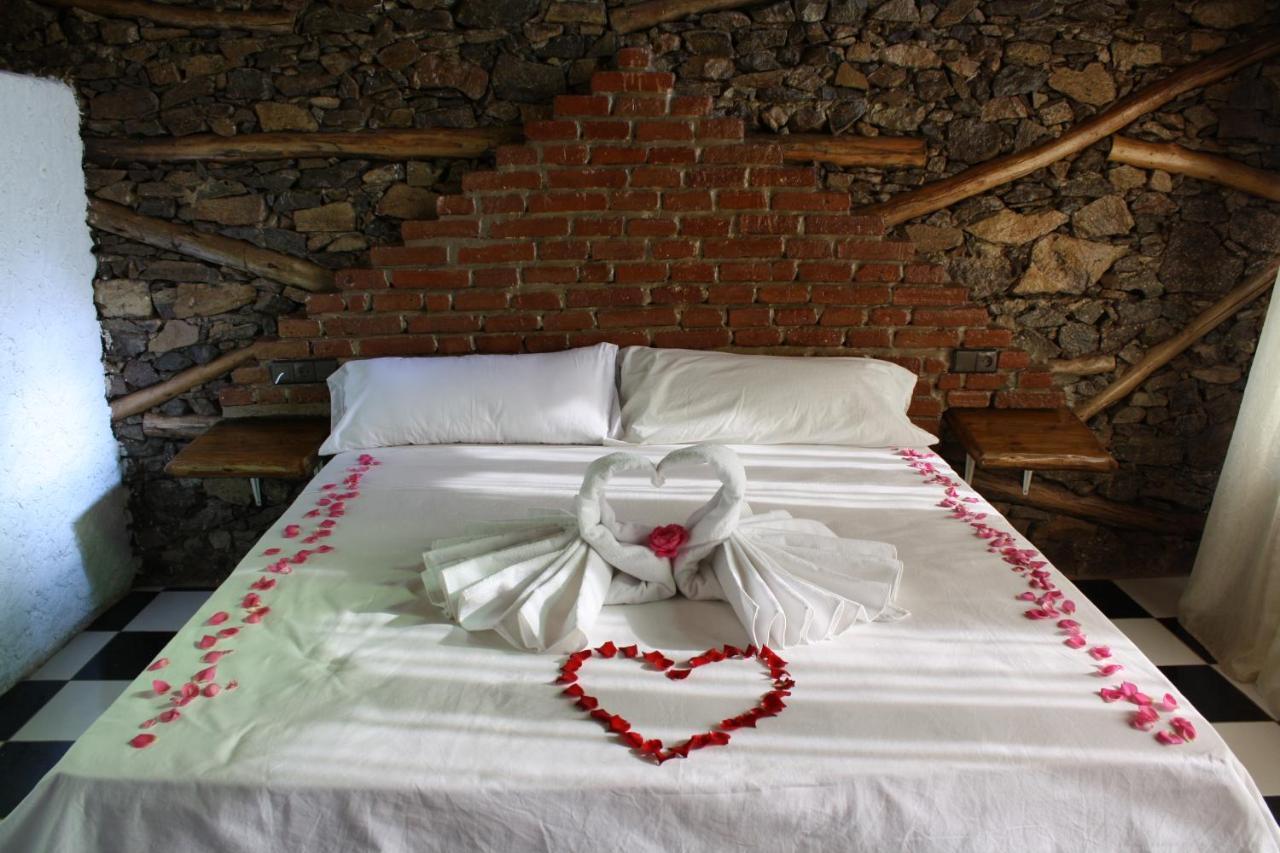 Leonor Hotel *