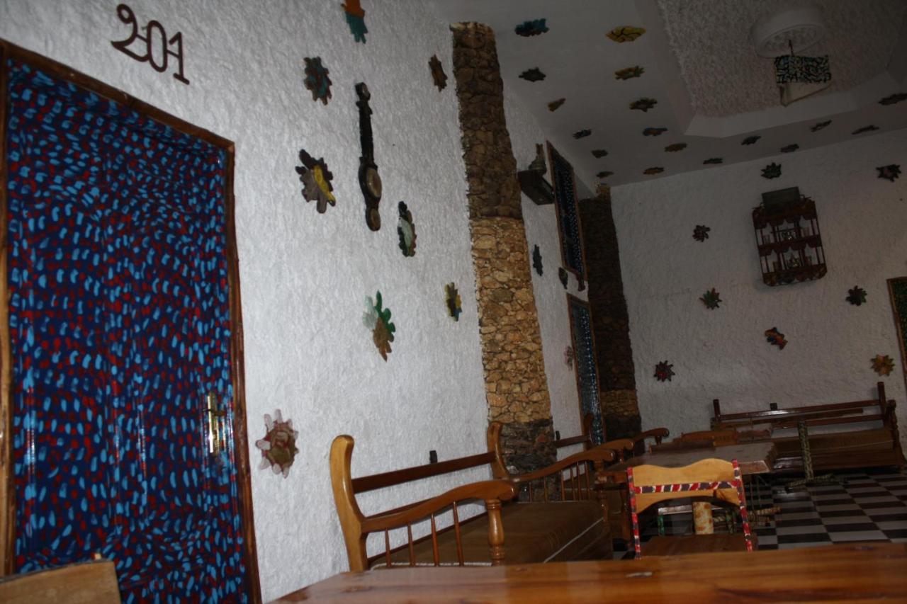 Leonor Hotel